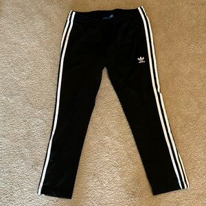 Adidas tapered pants B